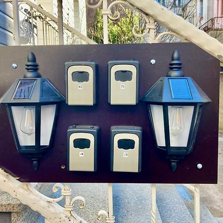 סארברוקן Living At Saarpartments - Adultsonly - Business & Holiday Homes With Kitchen For Long- And Short Term Stay, 3 Min To St Johanner Markt And Points Of Interest מראה חיצוני תמונה